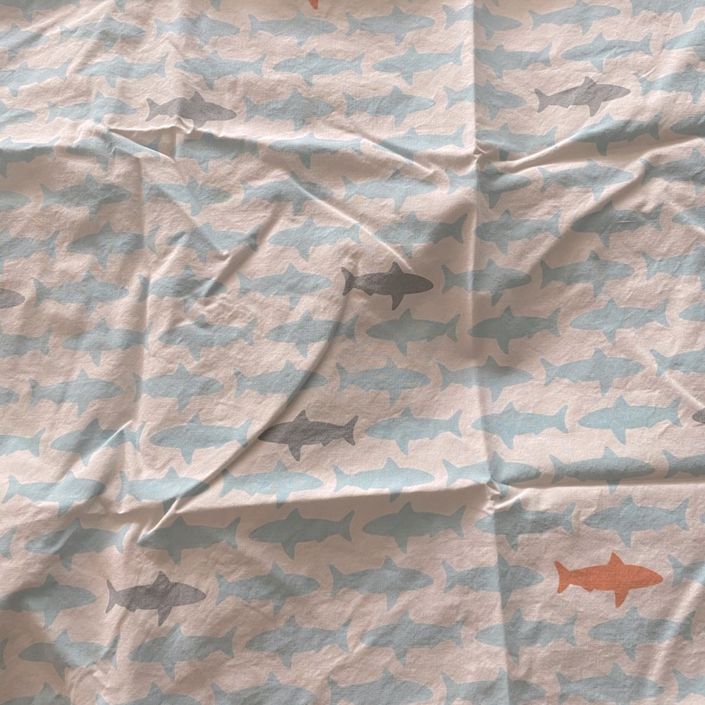 Bed sheets (fitted, flat, and two pillowcases)